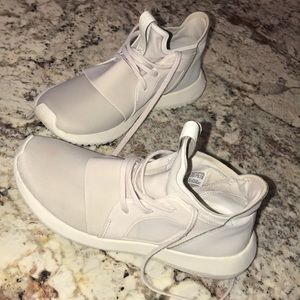 Nude adidas- very light & comfy